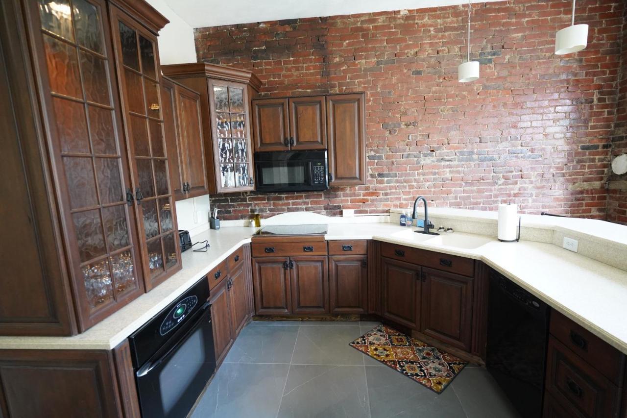 Apartment 3e *historic Gem* Heart Of Southside-sleeps 10 Pittsburgh